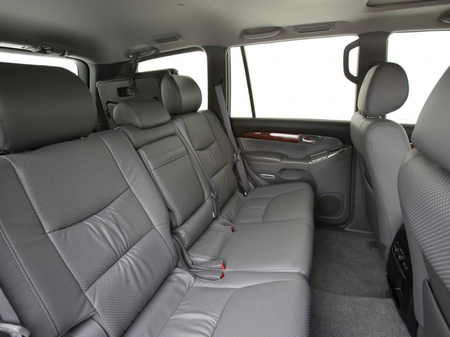  Toyota Land Cruiser Prado 120 5-Door 2007 года  (фото 3 из 22)